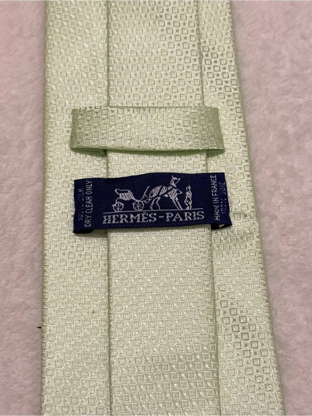 Hermes Light Green Textured 100% Silk Tie